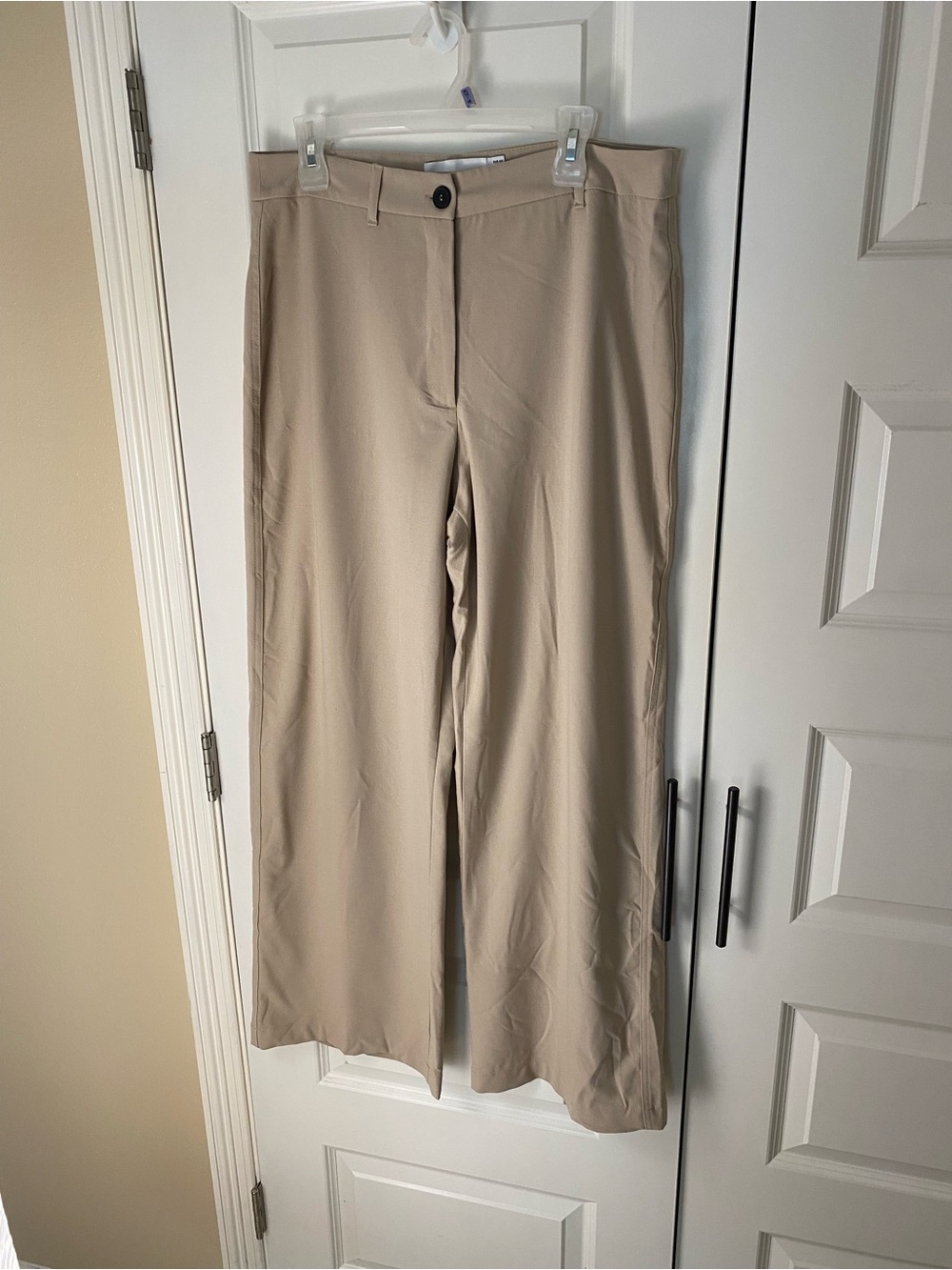 Bershka Women’s Wide-Leg Chinos in Light Beige
